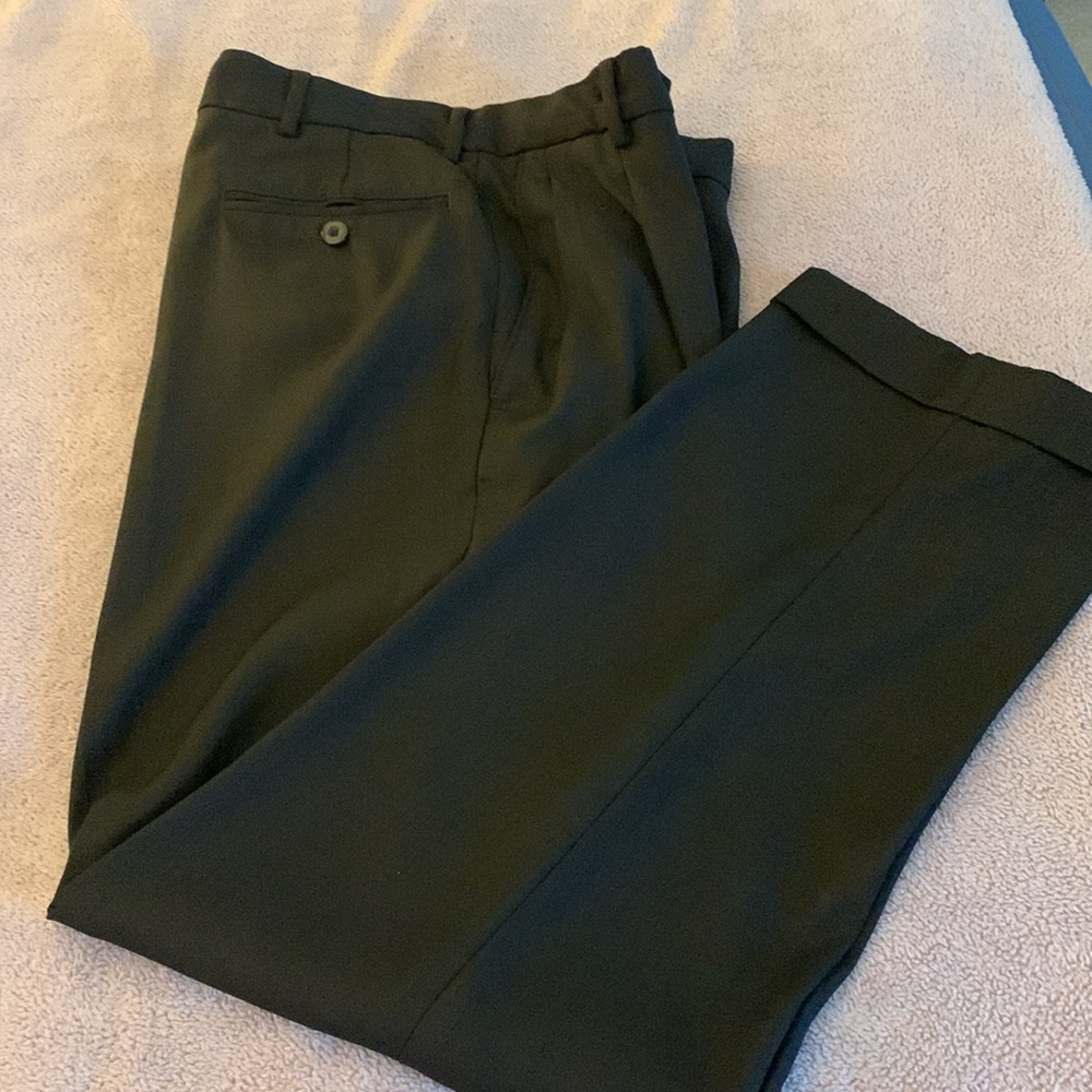 Men’s pleated dress slacks, black, size 32/30 - Picture 7 of 9